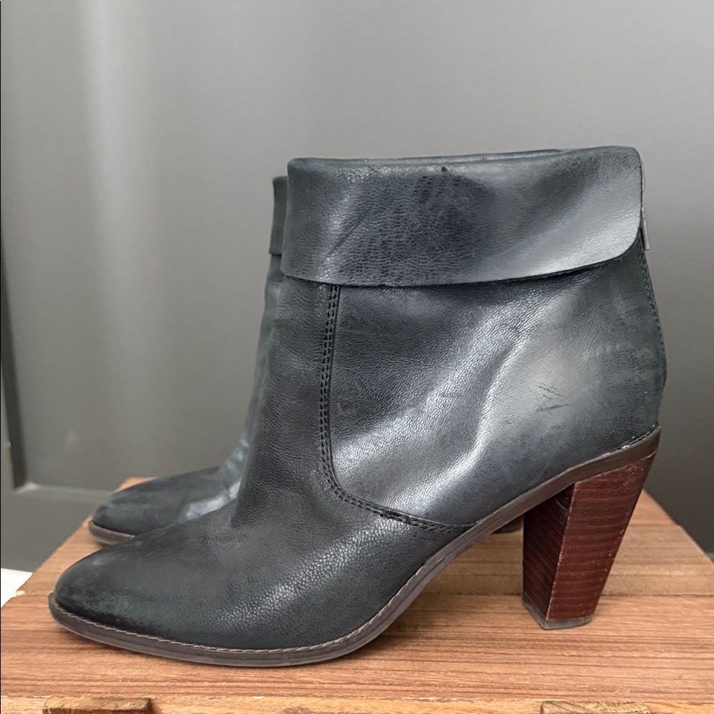 Lucky Brand Nycott Black Leather Fold Over Cuff Ankle Boots 7.5M/38